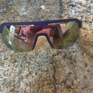 Goodr Sunglasses Tag Champion Bolt G New Without Tags Adult One Size with Case